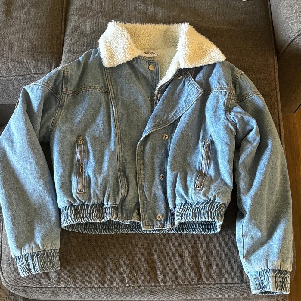 Princess Polly Light Blue Denim Jacket with White Sherpa lining